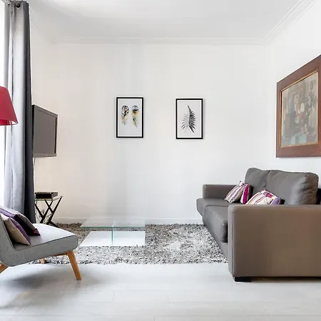 Private Apartment - Eiffel Tower - Pont De L'Alma Apartment Paris