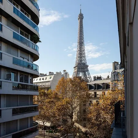 Private Apartment - Eiffel Tower - Pont De L'Alma Apartment