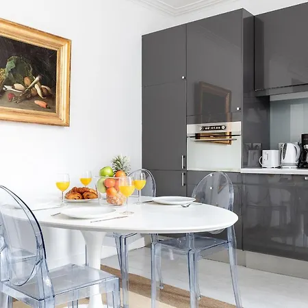 Private Apartment - Eiffel Tower - Pont De L'Alma Apartment Paris
