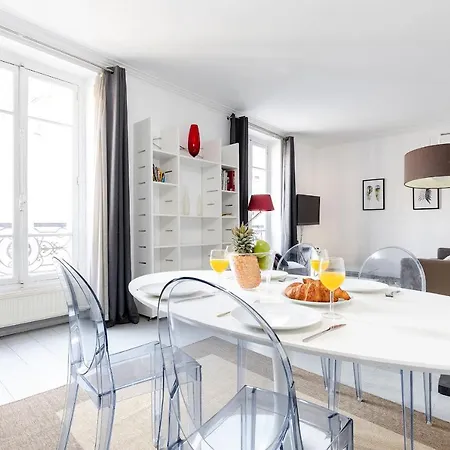 Private Apartment - Eiffel Tower - Pont De L'Alma Paris