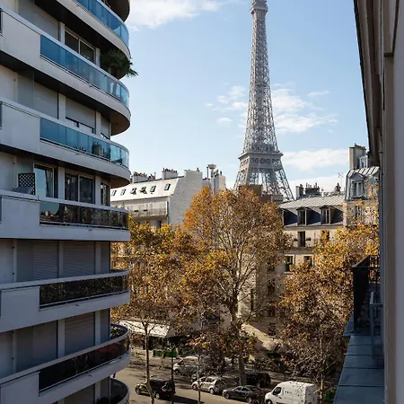 Private Apartment - Eiffel Tower - Pont De L'Alma