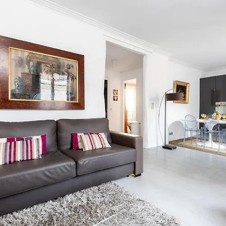 Private Apartment - Eiffel Tower - Pont De L'Alma Apartment Paris