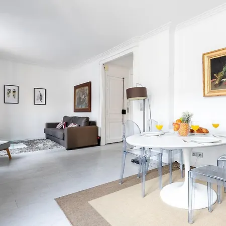 Private Apartment - Eiffel Tower - Pont De L'Alma Apartment Paris